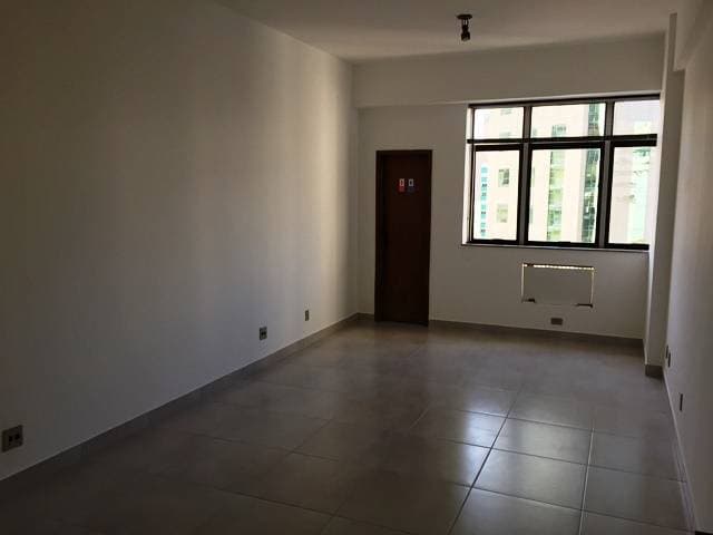 Sala de 26 m² no Santo Antônio
