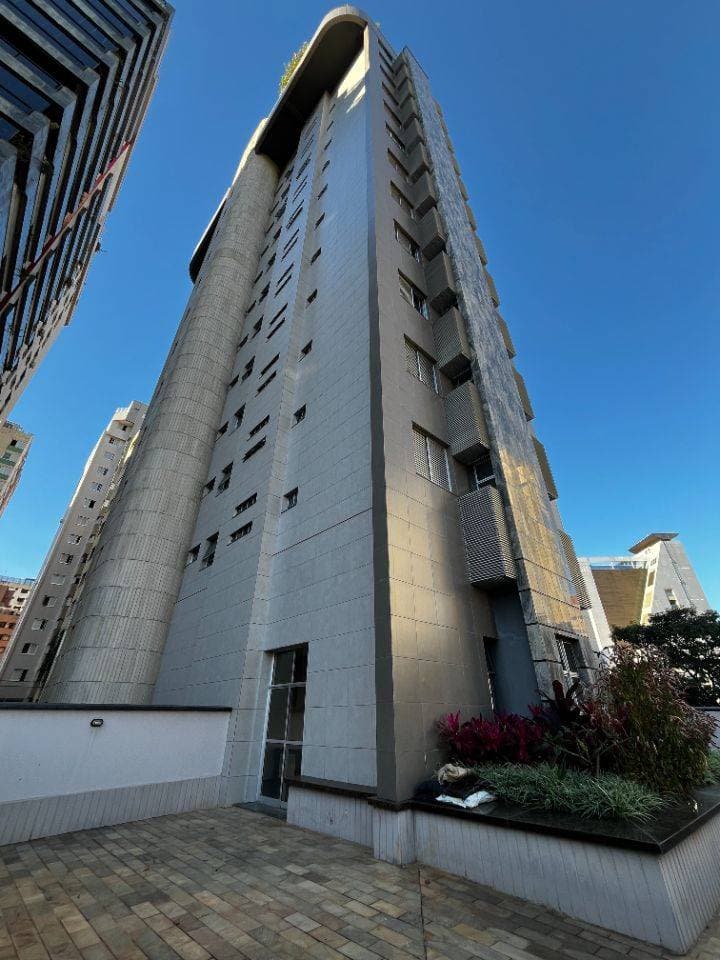 Apartamento de 100 m² com 3 quartos em Lourdes