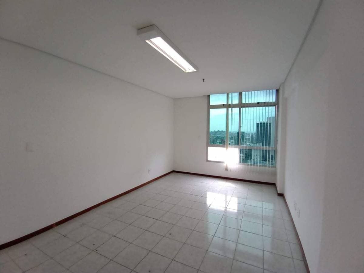 Sala de 28 m², Santo Agostinho, Belo Horizonte