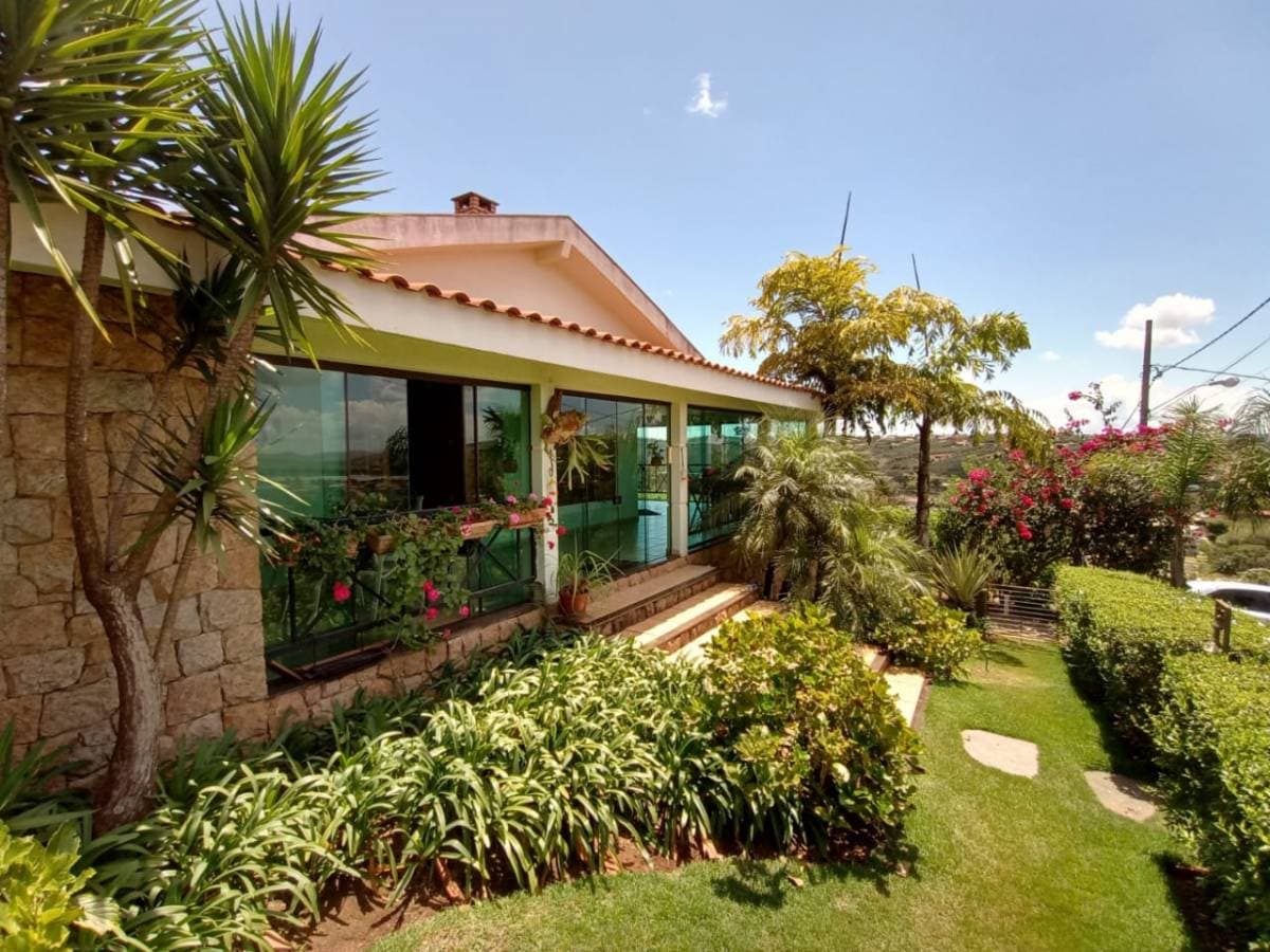 Casa em condomínio de 840 m² com 5 quartos, Balneário Água Limpa, Nova Lima