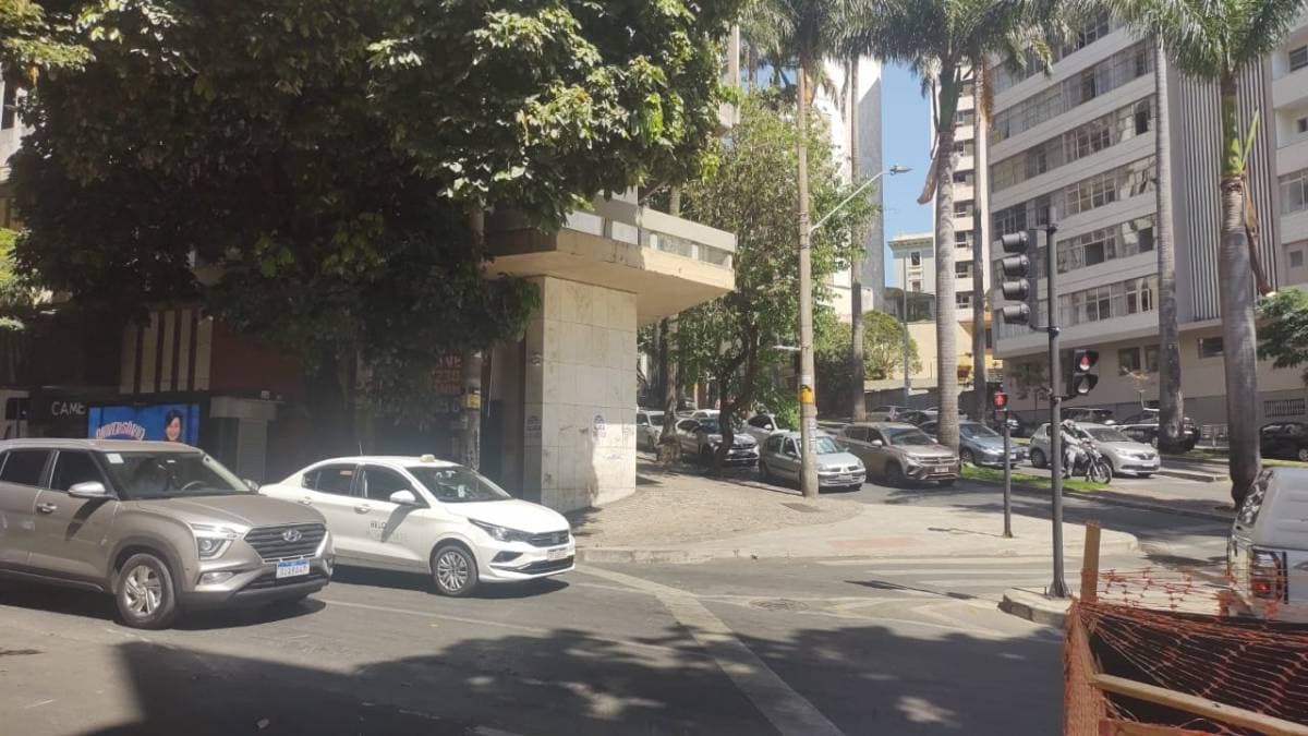 Loja de 300 m², Funcionários, Belo Horizonte